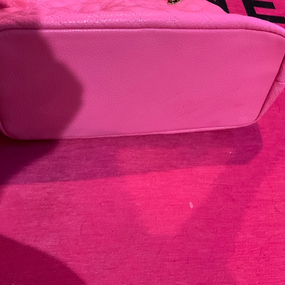 New York and Company Pink shoulder bag with chain - Picture 7 of 9